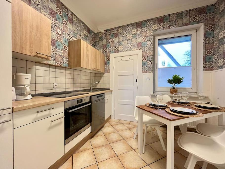 Apartment Perlmutt Mit Balkon Гузум Екстер'єр фото